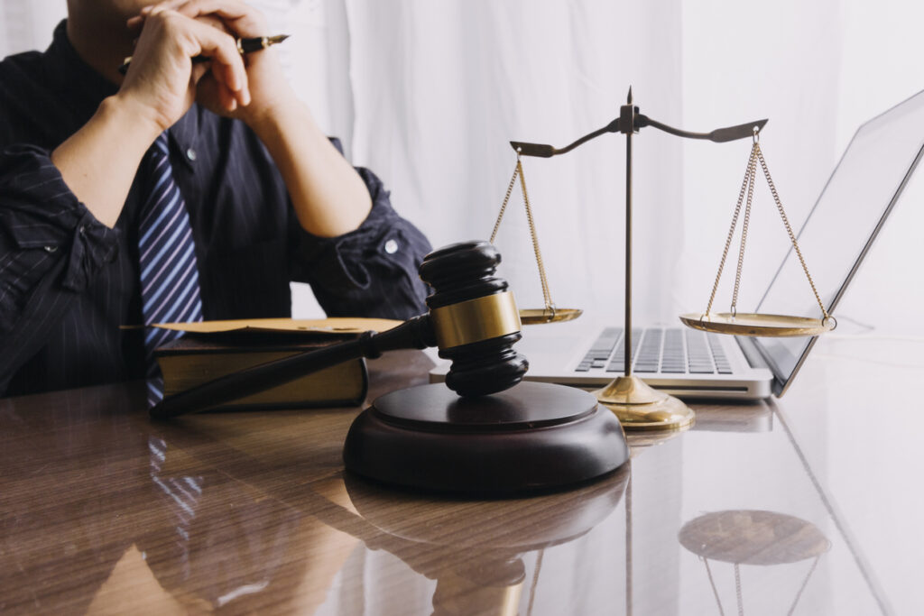 9 Things You Should Know About a Free Lawyer Consultation
